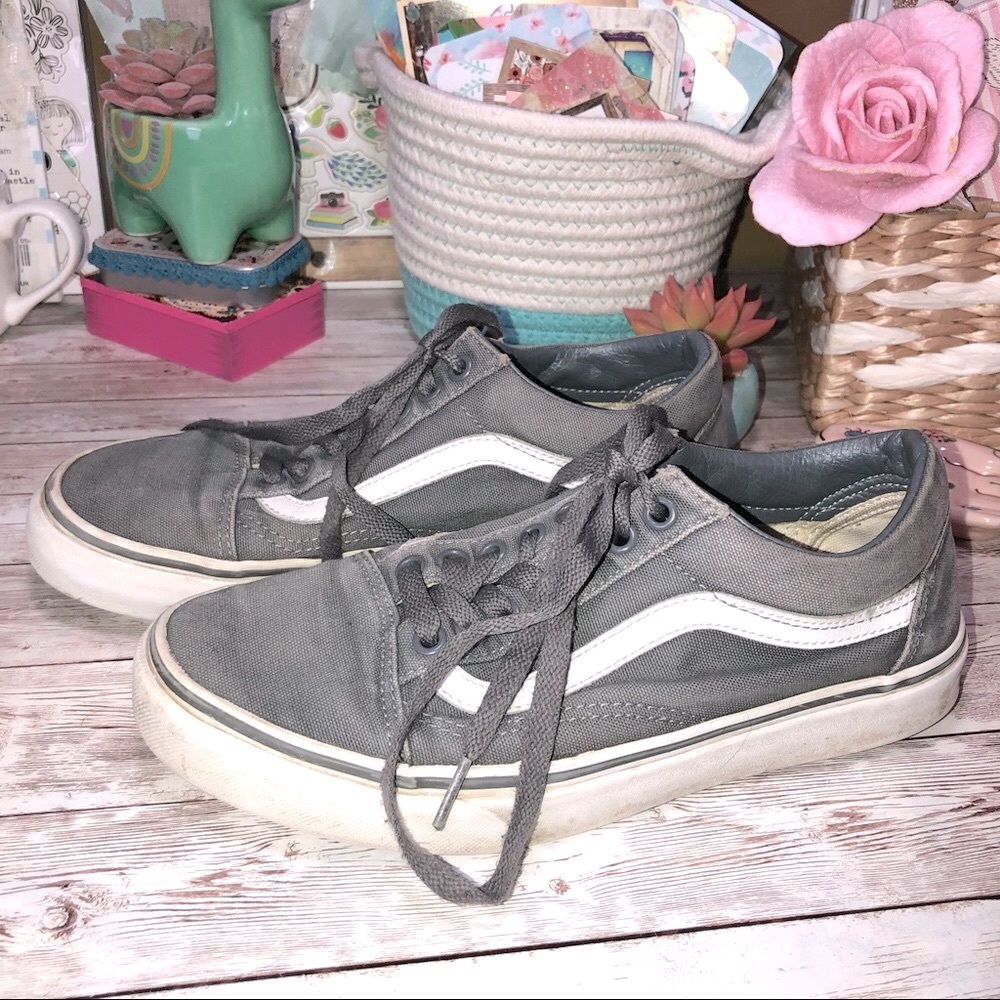 Gray White Vans Low Top Sneakers Shoes Womens Sz. 8 Mens Sz. 6.5 Skate Used Worn